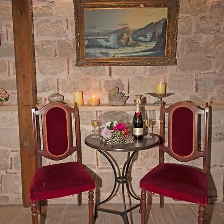 Arionos - Old Town Apartament *