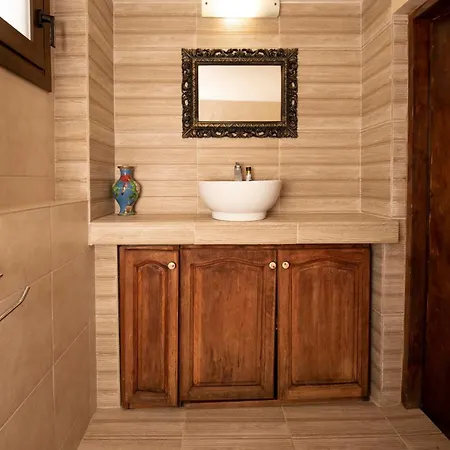 Arionos - Old Town Rhodes City